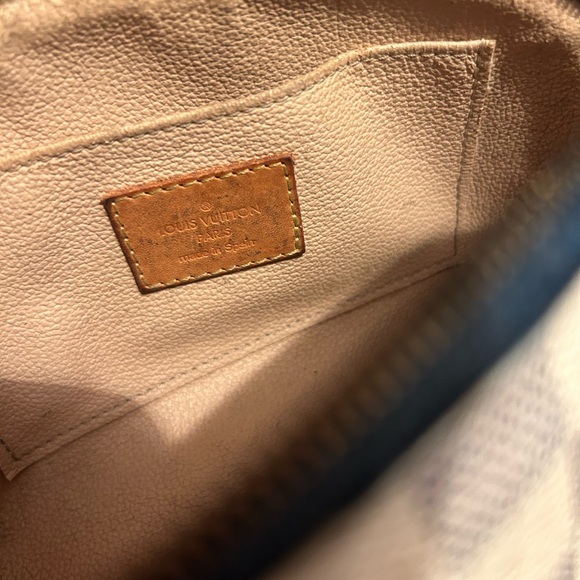 🦁 Louis Vuitton Damier Azur Bag - Picture 8 of 12